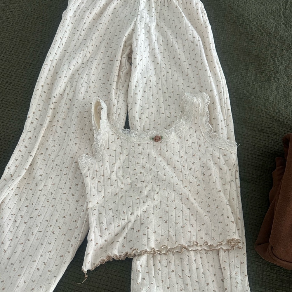 Full Tilt White Floral Ribbed Lace-Trim Pajama Tank & Pants Set